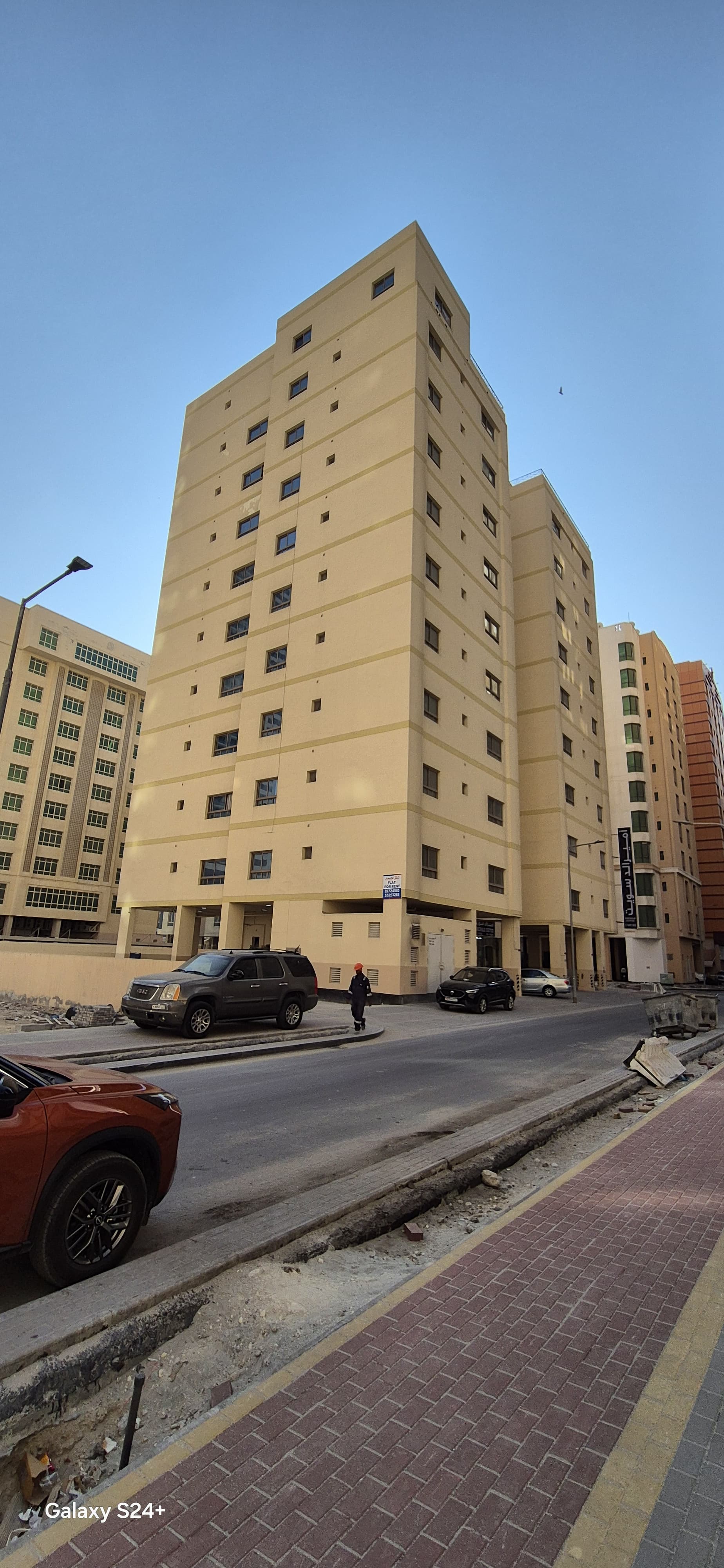 بناية في الجفير للبــيع