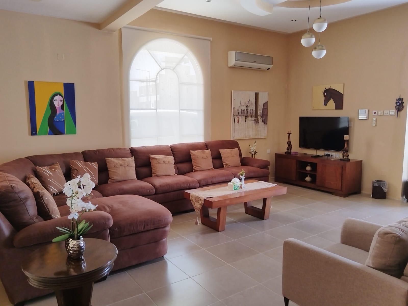 فيلا في كرانة للبــيع